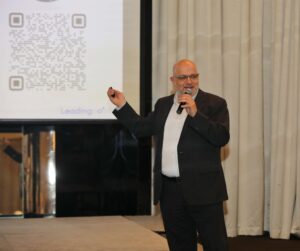 1S5A3855 compressed 1